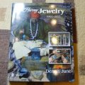 ギフトアイテム40〜　洋書　「Fred Harvey Jewelry 1900-1955」　2013年発行ハードブックカバー付き