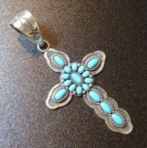 画像1: ナバホ　Ernest・R・Begay　スタンプワーク　クラスター　キングマンターコイズ付　クロス型TOP