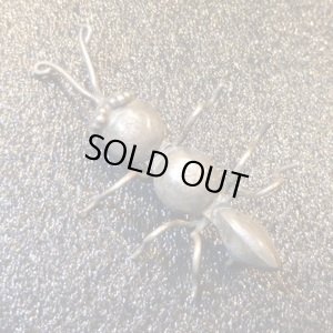 画像1: Used・Antique or Pawn　バグ型ピンブローチ