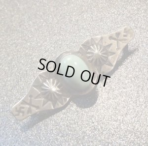 画像1: Used・Antique　スタンプワーク　卍（スワスティカ）&ターコイズetc　ピンブローチ