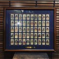 ヴィンテージ雑貨　インディアンチーフ50人　シガレットカード木製額入り壁掛け