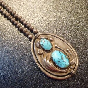 画像1: Carl・Luthy・Shop　60〜70Sアンティーク　アップリケ　ターコイズ&コーラル付　BIGペンダントトップネックレス