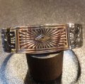 ナバホ　Howard・Nelson　サンバースト&ケトー　ゴールドアクセント　バングル　別注手首サイズ約17・5〜18・5cm用