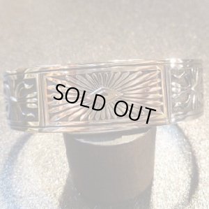画像1: ナバホ　Howard・Nelson　サンバースト&ケトー　ゴールドアクセント　バングル　別注手首サイズ約17・5〜18・5cm用