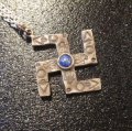 Used・Antique　スタンプワーク　ラピスラズリ付　卍（スワスティカ）型　TOP
