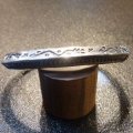 ナバホ　Delayne・Reeves　スタンプワーク　トライアングル型バングル約16〜17・5cm用