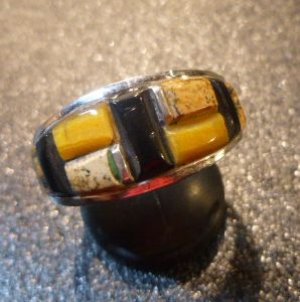 画像1: ナバホ　Edison・Yazzie　インレイ　ブラックジェット&タイガーアイ&ジェット　リング23号