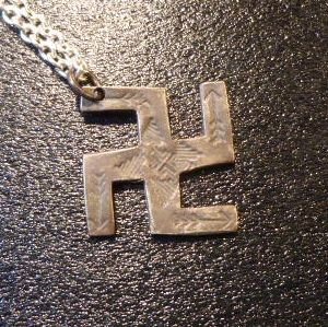 画像1: Used・Antique　スタンプワーク　卍（スワスティカ）型　TOP