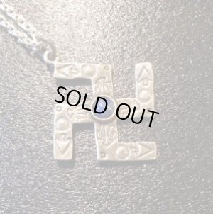 画像1: Used・Antique　スタンプワーク　ラピスラズリ付　卍（スワスティカ）型　TOP