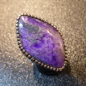 画像1: ナバホ　Landon・Secatero　スタンプワーク　スギライト付　リング15・5号