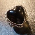 ナバホ　Sunshine・Reeves　スタンプワーク　ハート型ブラックオニキス付　リング14号