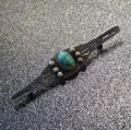 Used・代Antique　スタンプワーク　卍（スワスティカ）　ターコイズ付　ピンブローチ