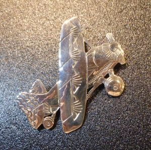 画像1: ナバホ　Limbert・Perry　スタンプワーク　ヒコウキモチーフピンブローチ