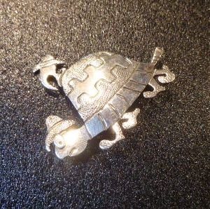 画像1: ナバホ　Darrell・"Elephant Man"・Jumbo　スタンプワーク　"タートル"　ピンブローチ
