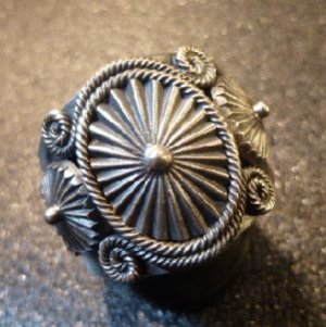 画像1: ナバホ　Derrick・Gordon　インゴットシルバー　スタンプワーク×アップリケコンチョ　リング20号